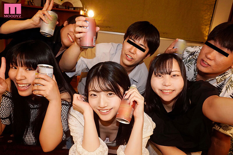 卒業旅行NTR 大学生最後のバカンスに酔いしれナンパ現地調達のチャラ男達に朝までハメられまくったカノジョ 輝星きら Image-1