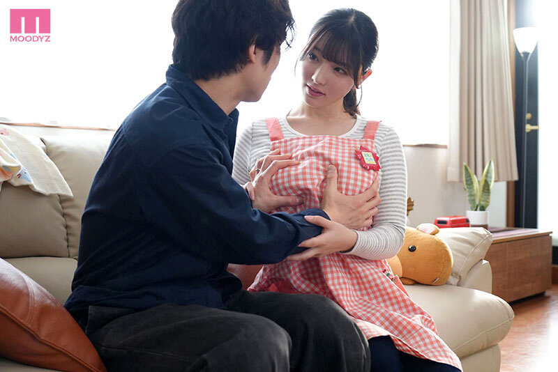 「私は2番目でもイイですよ」妻子が実家帰省中に、乳デカ保母さんの誘いに負けて始まる仮ソメ同棲不倫中出し1週間 彩月七緒 Image-1