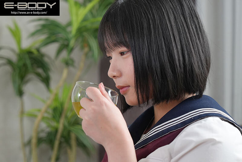 寝ている間に「スペンス乳腺」を勝手に侵食された無垢な少女。目が覚めた時、もう元には戻れない体に… 東峯日奈子 Image-1